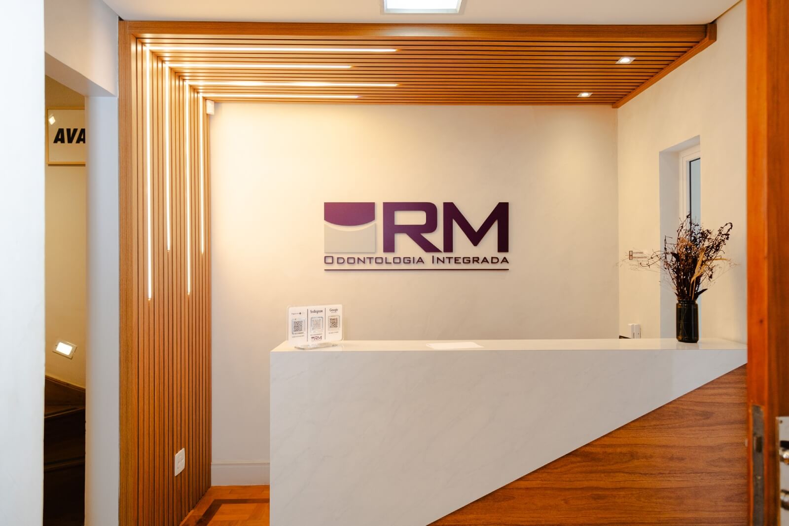 Recepção da RM Odontologia integrada. Clínica Odontologia, Dentista na Vila Clementino. Melhores Dentista da Região!